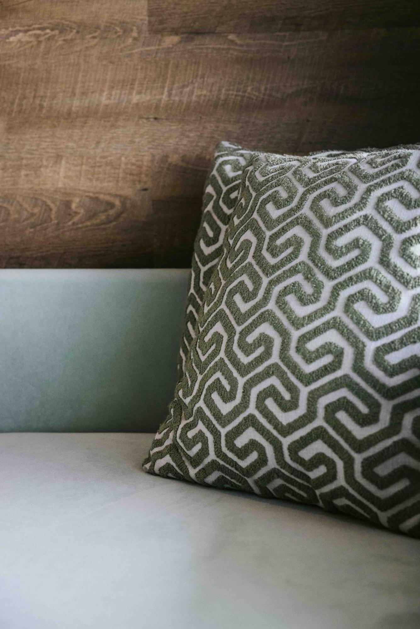 Octant Ponta Delgada Hotel Bagian luar foto A cushion with a geometric pattern